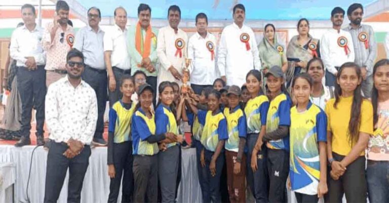 छत्तीसगढ़-कवर्धा में स्कूल स्टेट स्पोर्ट्स टूर्नामेंट में दुर्ग जोन ने जीता गोल्ड मैडल छत्तीसगढ़-कवर्धा में स्कूल स्टेट स्पोर्ट्स टूर्नामेंट में दुर्ग जोन ने जीता गोल्ड मैडल