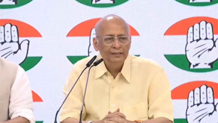 कांग्रेस ने चुनावी बांड पर FIR होने के बाद अब वित्त मंत्री से मांगा इस्तीफा