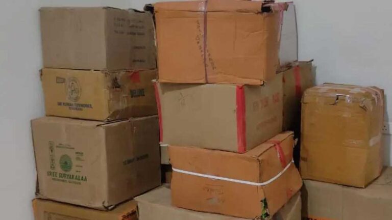 दमोह पुलिस ने मुखबिर की सूचना पर बड़े पैमाने पर अवैध पटाखा जब्त किए