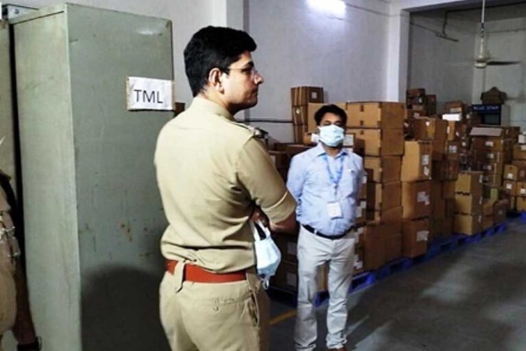 महाश्री ब्रांड का 5.40 लाख रुपये कीमती 800 लीटर नकली घी जब्त किया