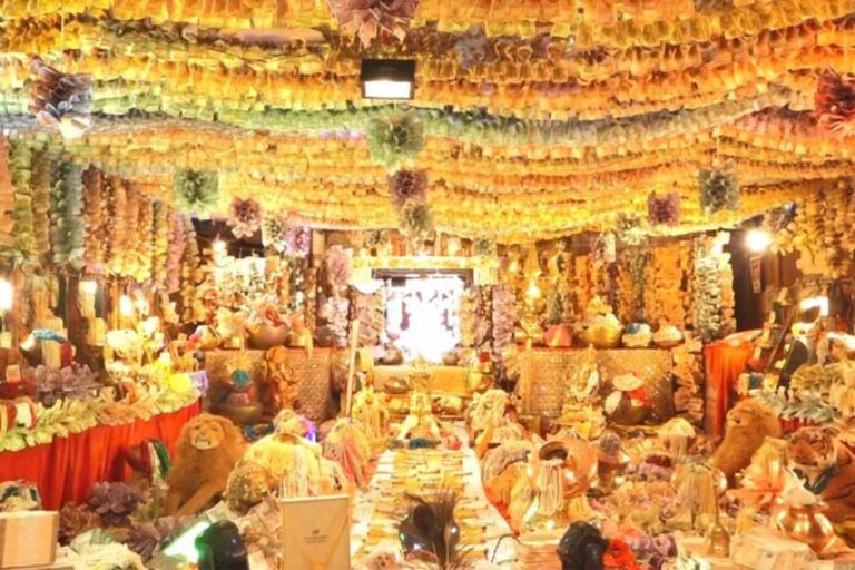 रतलाम के महालक्ष्मी मंदिर में होगी धन की बरसात, 17 से 28 अक्टूबर तक मंदिर में सामग्री ली जाएगी