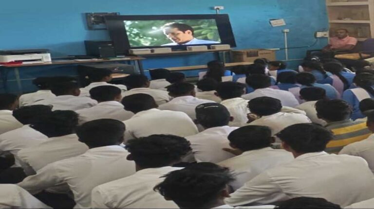 शासकीय उच्चतर माध्यमिक विद्यालय ग्राम लपटा थाना जैतहरी में आयोजित किया गया ट्रेफिक अवेयरनेस कार्यक्रम शासकीय उच्चतर माध्यमिक विद्यालय ग्राम लपटा थाना जैतहरी में आयोजित किया गया ट्रेफिक अवेयरनेस कार्यक्रम