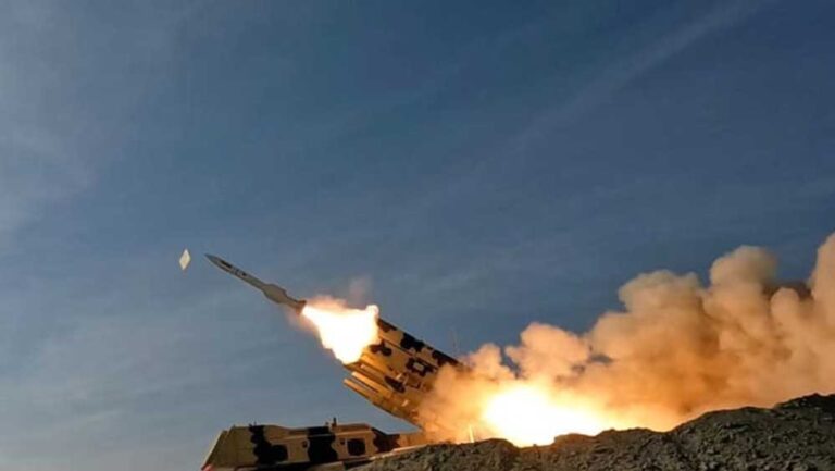 इजरायल ने की लेबनान पर बमबारी, 10 लोगों की गई जान, तीन पत्रकार भी इजरायल ने की लेबनान पर बमबारी, 10 लोगों की गई जान, तीन पत्रकार भी