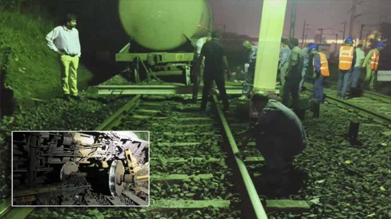 रतलाम में मालगाड़ी के 3 डिब्बे पटरी से उतरे, दिल्ली-मुंबई जाने वाली ट्रेनें प्रभावित,  हड़कंप मच गया, देर रात रेस्क्यू टीमें मौके पर पहुंचीं.