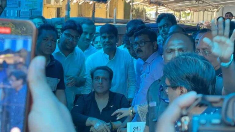 अभिनेता गोविंदा हॉस्पिटल से हुए डिस्चार्ज, पहली बार बयान देते हुए कहा, ‘मैं सभी की प्रार्थनाओं के लिए हाथ जोड़कर… अभिनेता गोविंदा हॉस्पिटल से हुए डिस्चार्ज, पहली बार बयान देते हुए कहा, ‘मैं सभी की प्रार्थनाओं के लिए हाथ जोड़कर…