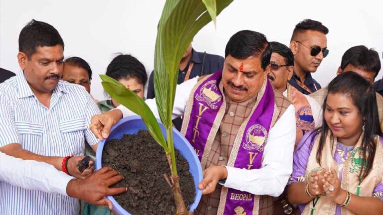 प्रधानमंत्री मोदी के नेतृत्व और मार्गदर्शन में देश आत्मविश्वास के साथ निरंतर बढ़ रहा आगे : मुख्यमंत्री डॉ. यादव