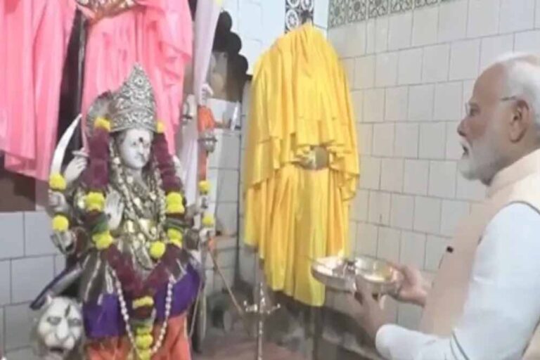 PM मोदी का महाराष्ट्र दौरा बंजारा विरासत म्यूजियम का उद्घाटन किया, पोहरादेवी मंदिर में ढोल बजाया