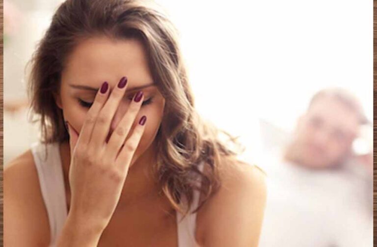 मेनोपॉज का महिलाओं को कई शारीरिक और मानसिक बदलावों का सामना करना पड़ता