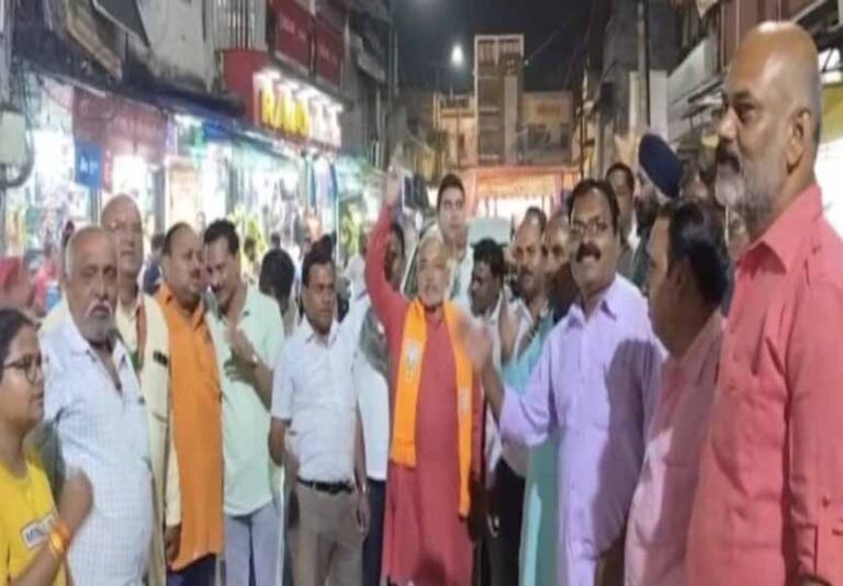 हरियाणा में शानदार जीत कीम मनेन्द्रगढ़ भाजपा कार्यकर्ताओं ने जमकर मनायी खुशियाँ हरियाणा में शानदार जीत कीम मनेन्द्रगढ़ भाजपा कार्यकर्ताओं ने जमकर मनायी खुशियाँ