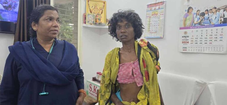 बेसहारा भटकती महिला को रेस्क्यू कर कोतवाली पुलिस ने दिया सहारा : विक्षिप्त  होने से पुलिस कर रही पतासाजी