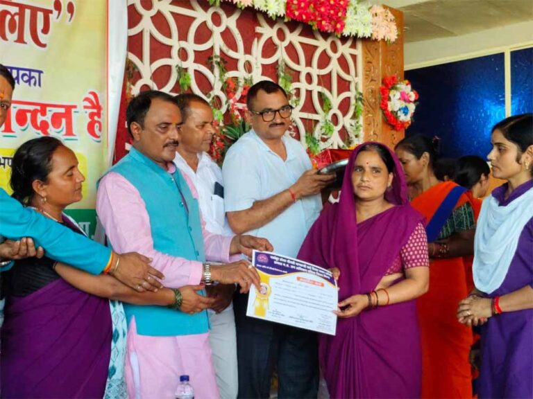 आशा शब्द ही उम्मीद और नारी सशक्तिकरण को बढ़ावा देता है – मंत्री श्री शुक्ला