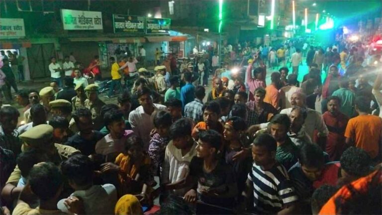 मूर्ति विसर्जन के दौरान गोली मारने से युवक की मौत, बहराइच में बढ़ा बवाल, एनकाउंटर-बुलडोजर ऐक्शन की मांग