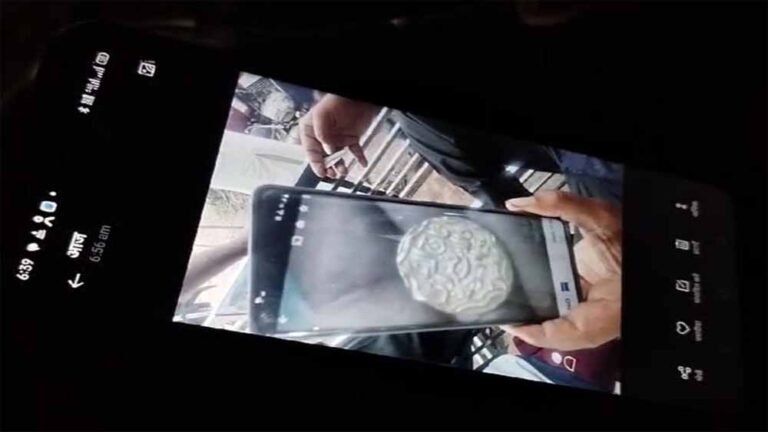 बुरहानपुर के असीरगढ़ किले के पास खेतों में मुगलकालीन सोने के सिक्के मिलने की अफवाह