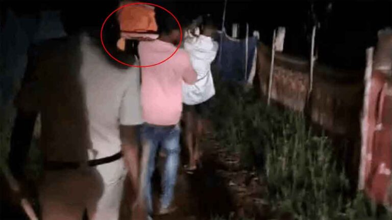 छत्तीसगढ़-कोरबा में जंगली सुअर को मारने बिछाए बिजली के तार के करंट से दो बाइक सवारों की मौत छत्तीसगढ़-कोरबा में जंगली सुअर को मारने बिछाए बिजली के तार के करंट से दो बाइक सवारों की मौत