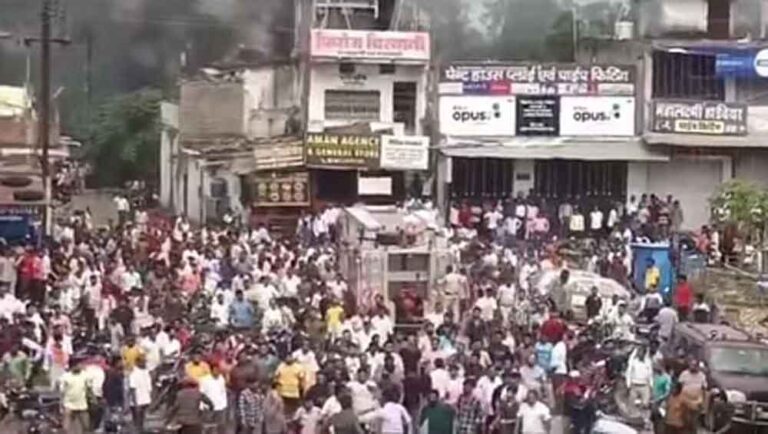 छत्तीसगढ़-सूरजपुर में बवाल का बीजेपी ने NSUI नेता को बताया आरोपी छत्तीसगढ़-सूरजपुर में बवाल का बीजेपी ने NSUI नेता को बताया आरोपी