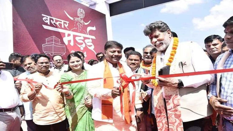 छत्तीसगढ़-जगदलपुर में वनमंत्री केदार कश्यप ने किया बस्तर मड़ई और क्षेत्रीय सरस मेले का उद्घाटन