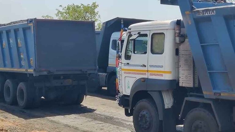 छत्तीसगढ़-कोरबा में कोयला लोडर ट्रक की टक्कर से ट्रेलर चालक शशांक दुबे की दर्दनाक मौत छत्तीसगढ़-कोरबा में कोयला लोडर ट्रक की टक्कर से ट्रेलर चालक शशांक दुबे की दर्दनाक मौत