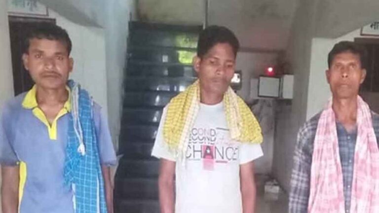 छत्तीसगढ़-बीजापुर में जनमिलिशिया कमाण्डर सहित चार नक्सली गिरफ्तार छत्तीसगढ़-बीजापुर में जनमिलिशिया कमाण्डर सहित चार नक्सली गिरफ्तार