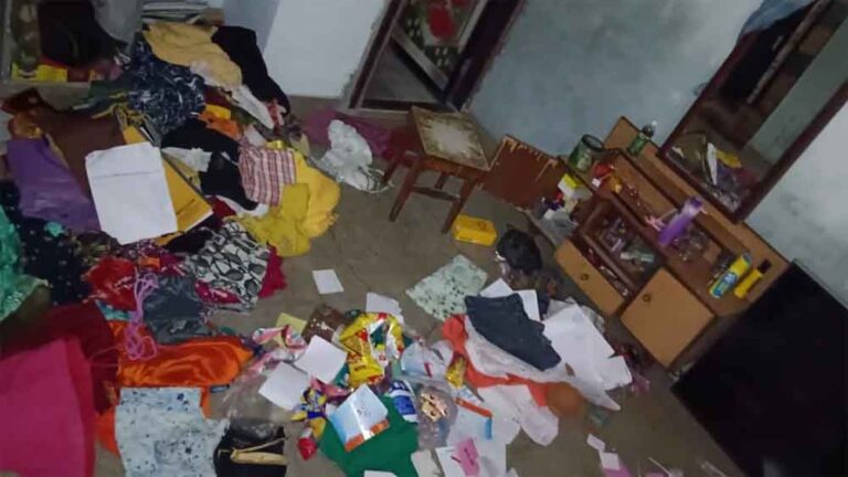 छत्तीसगढ़-सक्ति में सूने पड़े मकान से सोने-चांदी के जेवरात समेत नकदी चोरी छत्तीसगढ़-सक्ति में सूने पड़े मकान से सोने-चांदी के जेवरात समेत नकदी चोरी