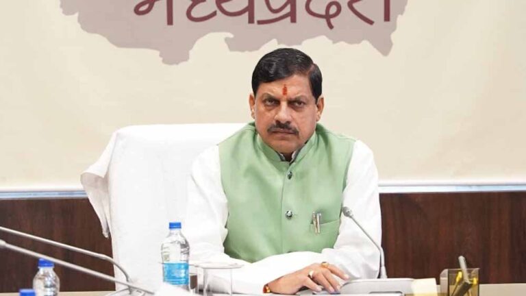 वृंदावन में मध्य प्रदेश सरकार के 11 मंदिरों की हालत बदतर, हड़पने की नीयत से तीन मंदिरों का नामांतरण