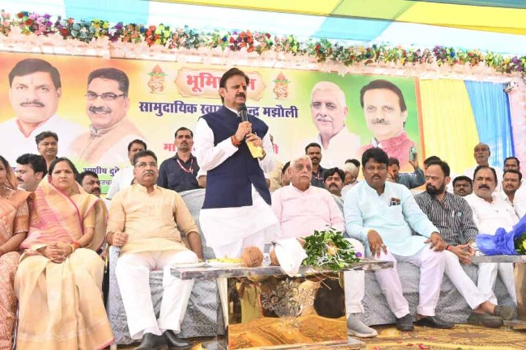 उप मुख्यमंत्री श्री शुक्ल ने मझौली में 10 करोड़ लागत के सामुदायिक स्वास्थ्य केंद्र भवन का किया भूमि-पूजन