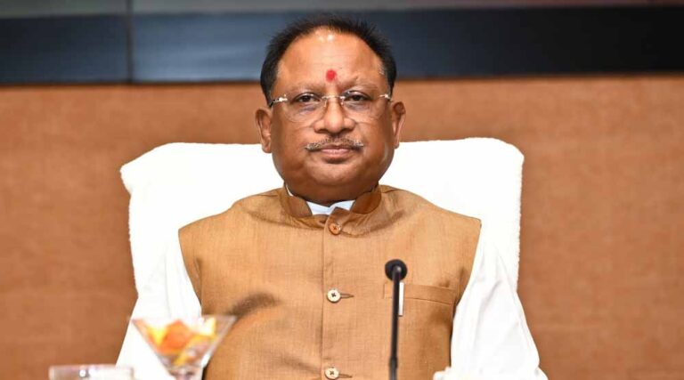 मुख्यमंत्री विष्णुदेव साय की पहल से कर्नाटक से पहुंचा मृतक संजय का शव मुख्यमंत्री विष्णुदेव साय की पहल से कर्नाटक से पहुंचा मृतक संजय का शव