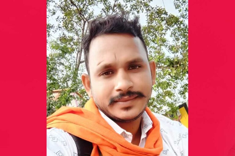 मुख्यमंत्री की पहल पर हरिसिंह कलेश को दीपावली पर्व पर बोलेरो वाहन मिला मुख्यमंत्री की पहल पर हरिसिंह कलेश को दीपावली पर्व पर बोलेरो वाहन मिला