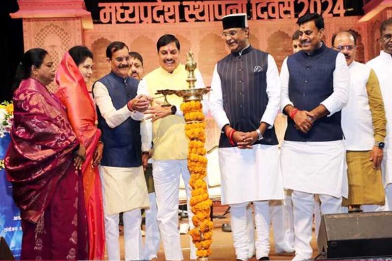 प्रधानमंत्री मोदी का तीव्र विकास का संकल्प पूरा करने कोई कसर नहीं छोड़ेंगे : मुख्यमंत्री डॉ यादव प्रधानमंत्री मोदी का तीव्र विकास का संकल्प पूरा करने कोई कसर नहीं छोड़ेंगे : मुख्यमंत्री डॉ यादव