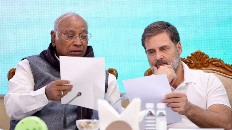 पार्टी प्रमुख खड़गे ने कहा कि चुनावी हार के मद्देनजर पार्टी प्रमुख खड़गे ने कहा कि चुनावी हार के मद्देनजर