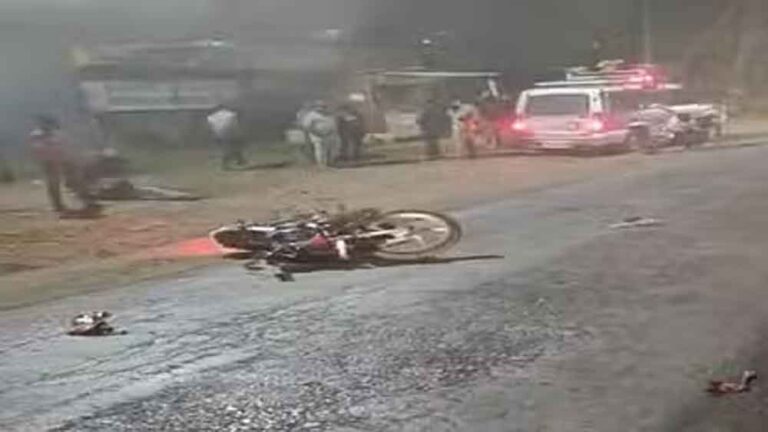 छत्तीसगढ़-कवर्धा में दो बाइकों की टक्कर से सड़क पर गिरे अधेड़ की ट्रक से कुचलकर मौत