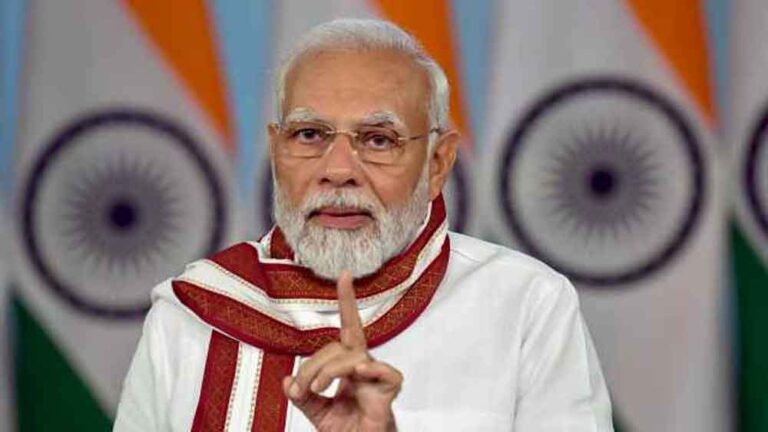 ‘मन की बात’ कार्यक्रम का 116वां एपिसोड, पीएम मोदी ने युवाओं से की NCC से जुड़ने की अपील ‘मन की बात’ कार्यक्रम का 116वां एपिसोड, पीएम मोदी ने युवाओं से की NCC से जुड़ने की अपील