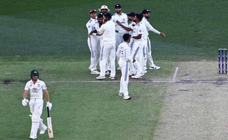 पर्थ टेस्ट में मैकस्वीनी को पहली गेंद खेलने देने के ख्वाजा के फैसले की क्लार्क ने की आलोचना