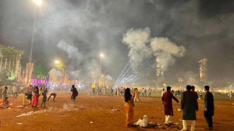 मध्यप्रदेश में दीपावली त्योहर पर जमकर आतिशबाजी, ग्वालियर शहर की आबोहवा बिगड़ी