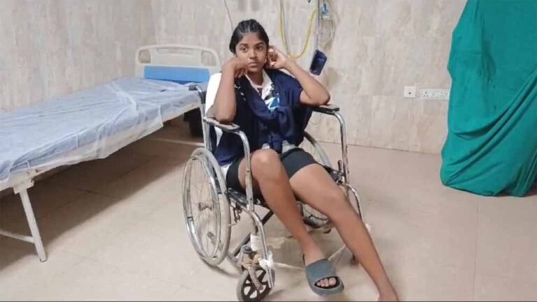 राष्ट्रीय बास्केटबॉल प्रतियोगिता में अंडर-14 बालिका वर्ग के मैच के दौरान माहौल अचानक तनावपूर्ण