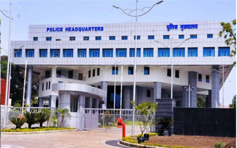 नई साल से पेट्रोल पंप, गैस रिफिलिंग केंद्र, सुपर बाजार, कैंटीन आदि में नकद लेन-देन होगा बंद नई साल से पेट्रोल पंप, गैस रिफिलिंग केंद्र, सुपर बाजार, कैंटीन आदि में नकद लेन-देन होगा बंद