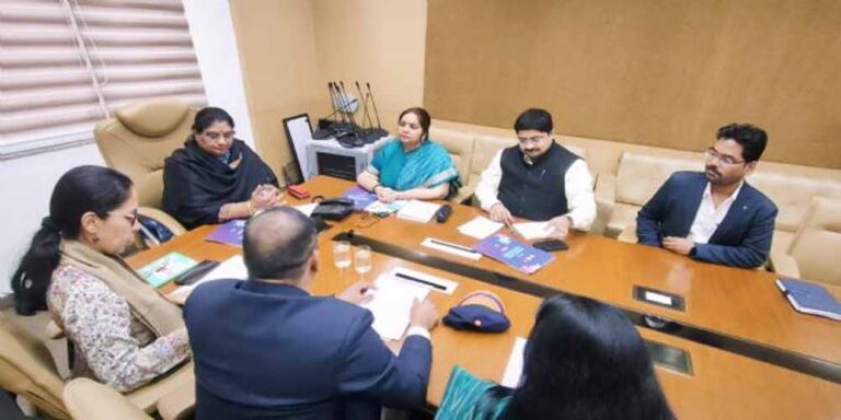 मानव तस्करी और मानव दुर्व्यापार को रोकने आयोजित होगी राज्य स्तरीय कार्यशाला: मंत्री सुश्री निर्मला भूरिया