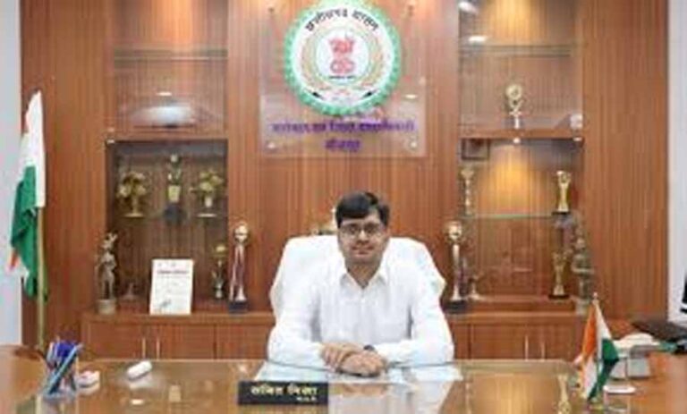 कलेक्टर संबित मिश्रा ने किया भैरमगढ़ ब्लॉक का किया औचक निरीक्षण