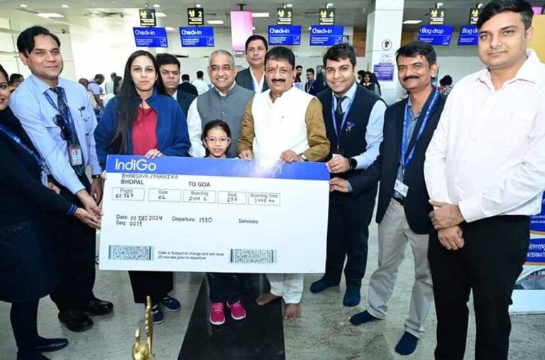 भोपाल वासियों के लिए एक और सौगात, सांसद आलोक शर्मा ने भोपाल से गोवा फ्लाइट का किया शुभारंभ