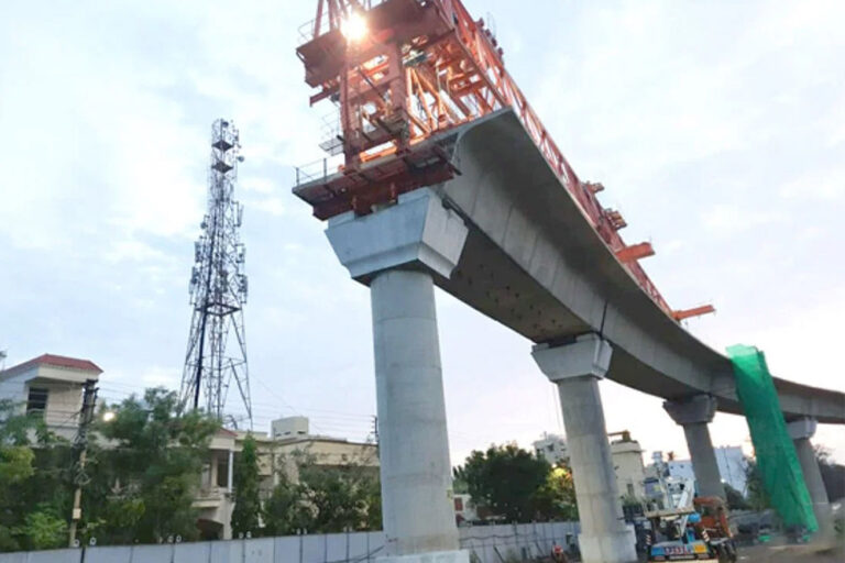 इंदौर मेट्रो की जमीन के अंदर मेट्रो लाइन डालने के लिए 1600 करोड़ रुपये की जरूरत होगी इंदौर मेट्रो की जमीन के अंदर मेट्रो लाइन डालने के लिए 1600 करोड़ रुपये की जरूरत होगी