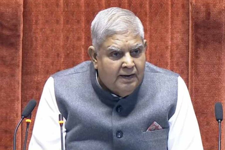 सभापति जगदीप धनखड़ ने संसद में हंगामे पर जाहिर की निराशा, मर्फी के नियम से की तुलना सभापति जगदीप धनखड़ ने संसद में हंगामे पर जाहिर की निराशा, मर्फी के नियम से की तुलना