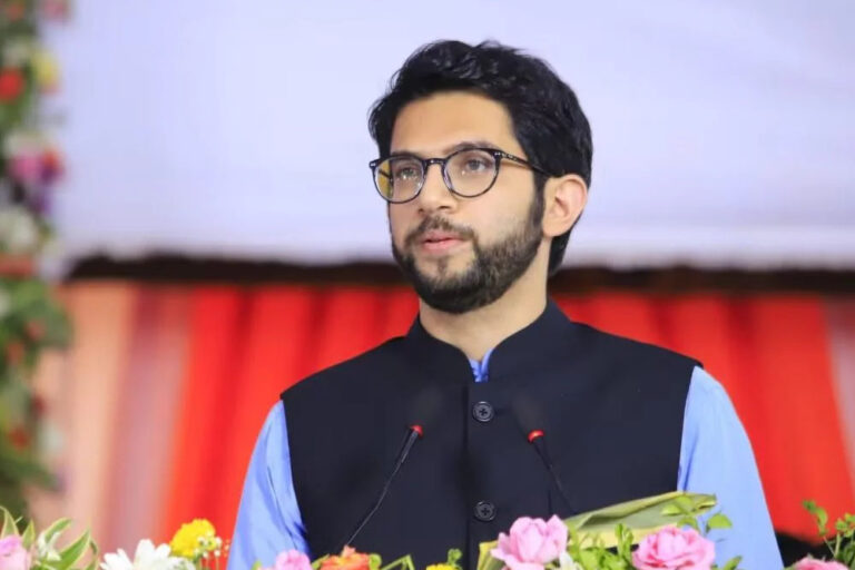 महाविकास अघाड़ी के विधायकों ने विधानसभा में शपथ का किया बहिष्कार, EVM में गड़बड़ी के आरोप