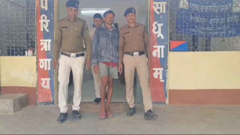 छत्तीसगढ़-सूरजपुर में बेरहम पति ने रॉड से हमला कर बेटे को भी धमकाया छत्तीसगढ़-सूरजपुर में बेरहम पति ने रॉड से हमला कर बेटे को भी धमकाया