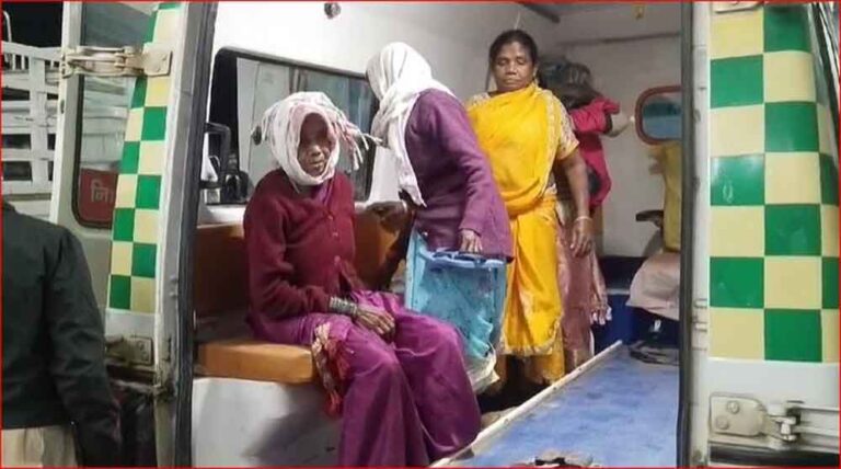 छत्तीसगढ़-कांकेर में खड़े ट्रैक्टर से पिकअप टकराने से महिला की मौत और 8 लोग घायल