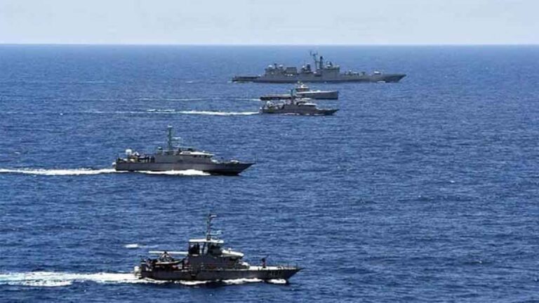 भारतीय नौसेना की बढ़ेगी समुद्र में शक्ति, चीन कर रहा पाक की मदद: नौसेना प्रमुख