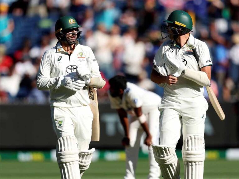 भारतीय टीम को दूसरी पारी में ऑस्ट्रेलिया की आखिरी जोड़ी ने किया नाक में दम, 63 साल के बाद किसी जोड़ी ने किया ऐसा भारतीय टीम को दूसरी पारी में ऑस्ट्रेलिया की आखिरी जोड़ी ने किया नाक में दम, 63 साल के बाद किसी जोड़ी ने किया ऐसा