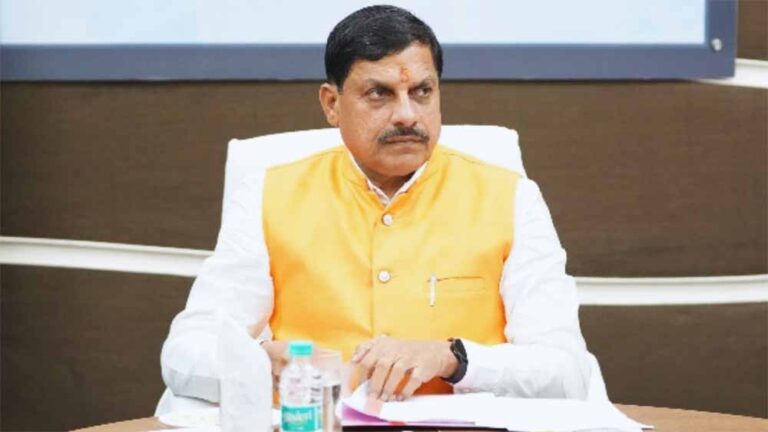 किसान अपने मोबाइल से बना सकेंगें प्रवेश पर्ची, ई-मंडी योजना एक जनवरी से बी-क्लास की 41 मंडियों में होगी शुरू किसान अपने मोबाइल से बना सकेंगें प्रवेश पर्ची, ई-मंडी योजना एक जनवरी से बी-क्लास की 41 मंडियों में होगी शुरू