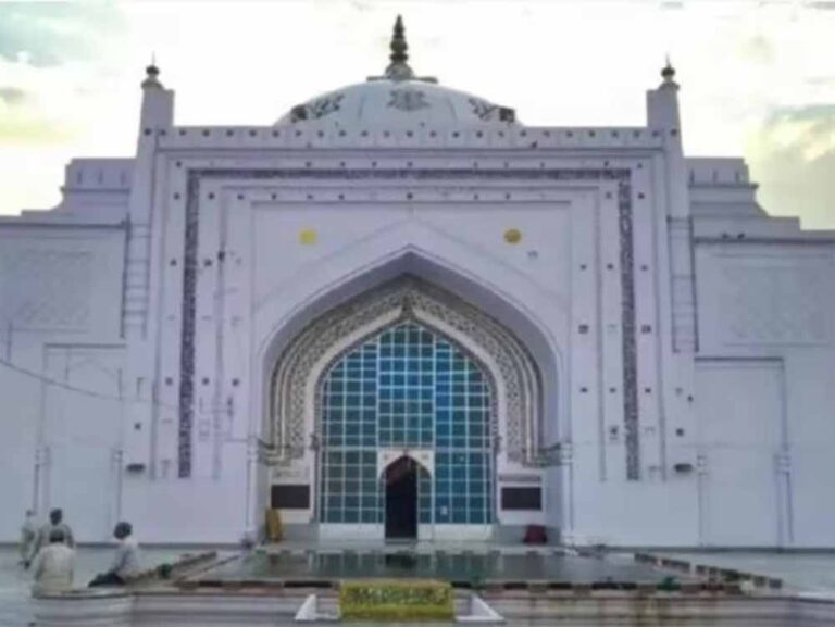 बदायूं में नीलकंठ मंदिर बनाम जामा मस्जिद विवाद कोर्ट में कैसे पहुंचा, जानें क्‍या है दावा