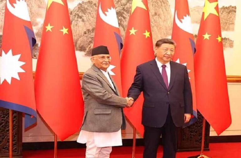 BRI पर चीन से समझौता करके नेपाल के पूर्व डिप्टी पीएम रघुबीर महासेठ इसको लेकर भारत को ज्ञान देने लगे BRI पर चीन से समझौता करके नेपाल के पूर्व डिप्टी पीएम रघुबीर महासेठ इसको लेकर भारत को ज्ञान देने लगे