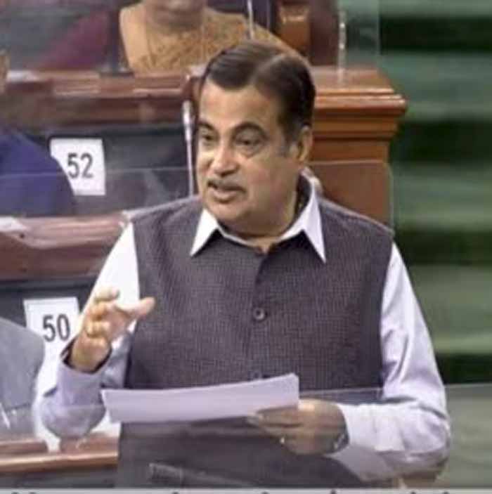 मंत्री नितिन गडकरी ने कहा- निर्माण में गड़बड़ी करने वाले ठेकेदारों को बख्शा नहीं जाएगा मंत्री नितिन गडकरी ने कहा- निर्माण में गड़बड़ी करने वाले ठेकेदारों को बख्शा नहीं जाएगा