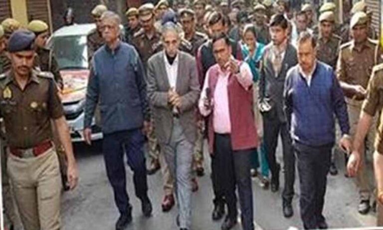 संभल में मस्जिद सहित शहर के हिंसा प्रभावित इलाकों का दौरा किया, कहा-दो माह चलेगी जांच